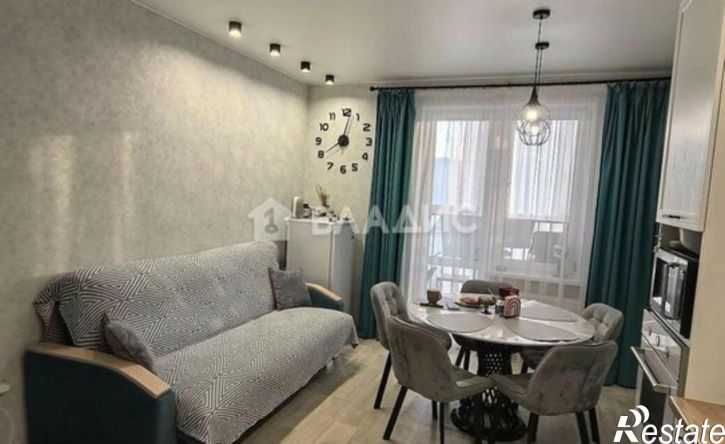 3-комн квартира 15-й микрорайон, 17Б