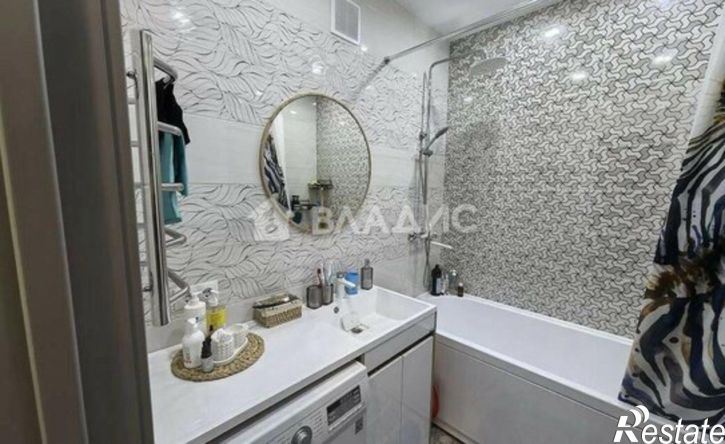 3-комн квартира 15-й микрорайон, 17Б