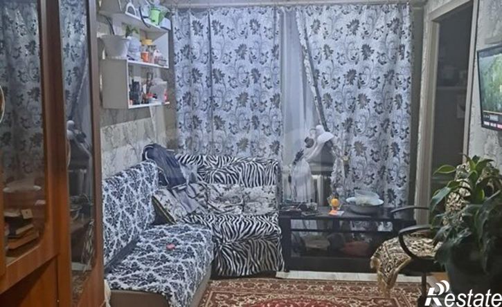 3-комн квартира 6-й микрорайон, 26