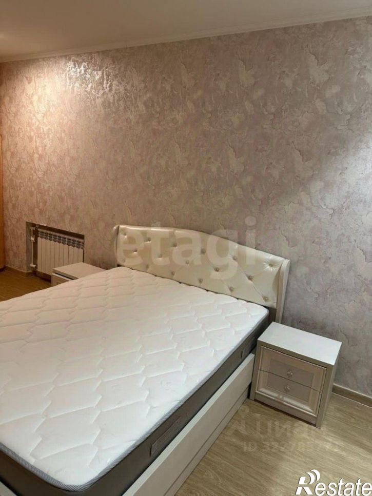 3-комн квартира Революционная улица, 19,  д. 19