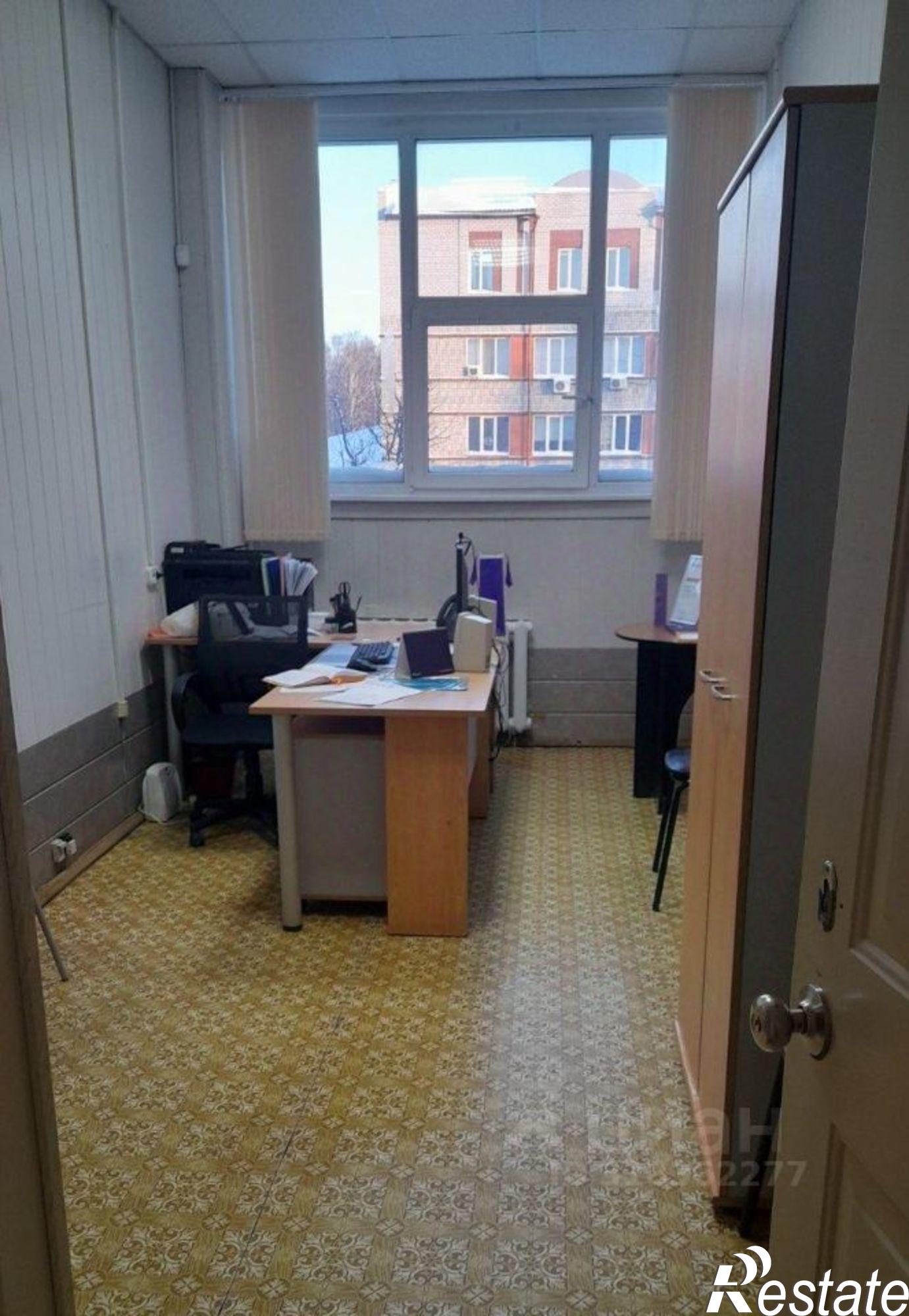 Купить помещение свободного назначения за 21 545 рублей на г. Тобольск, мкр., 4, д. 42