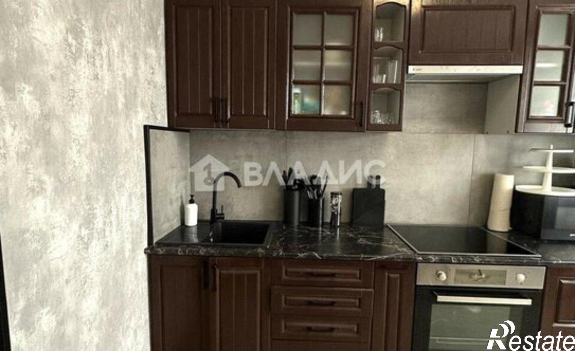 Купить квартиру за 6 500 000 рублей на 10-й микрорайон, 72