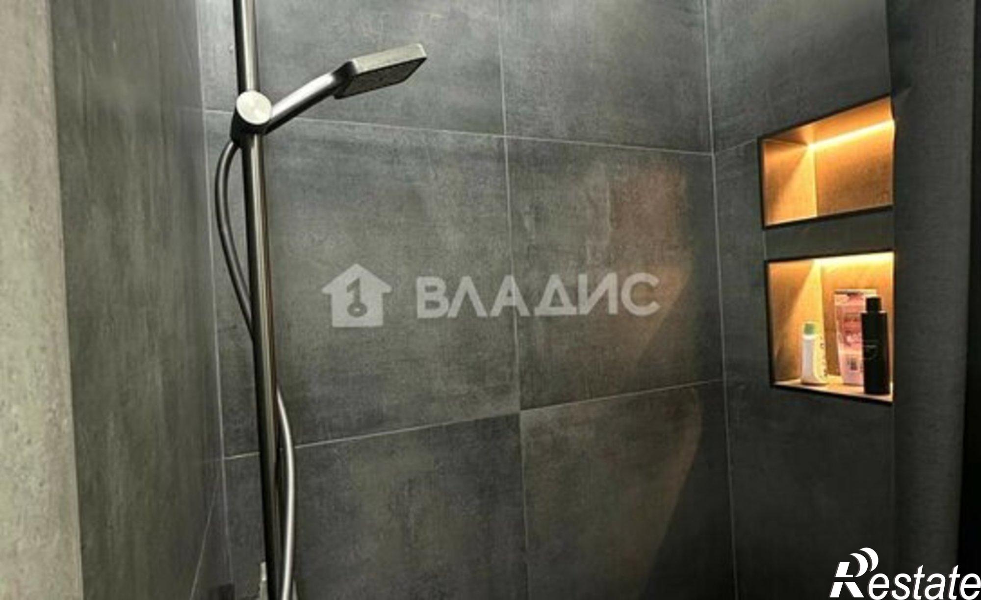 Купить квартиру за 6 500 000 рублей на 10-й микрорайон, 72