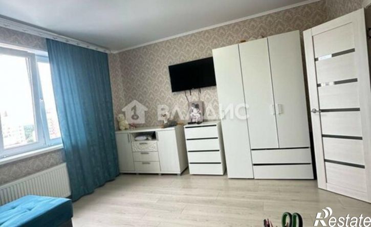 2-комн квартира 10-й микрорайон, 72