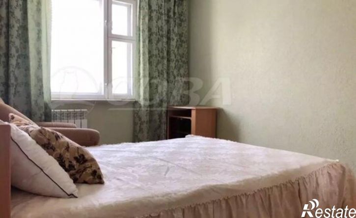 3-комн квартира 10-й микрорайон, 41