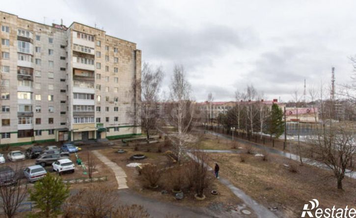 3-комн квартира 4-й микрорайон, 25