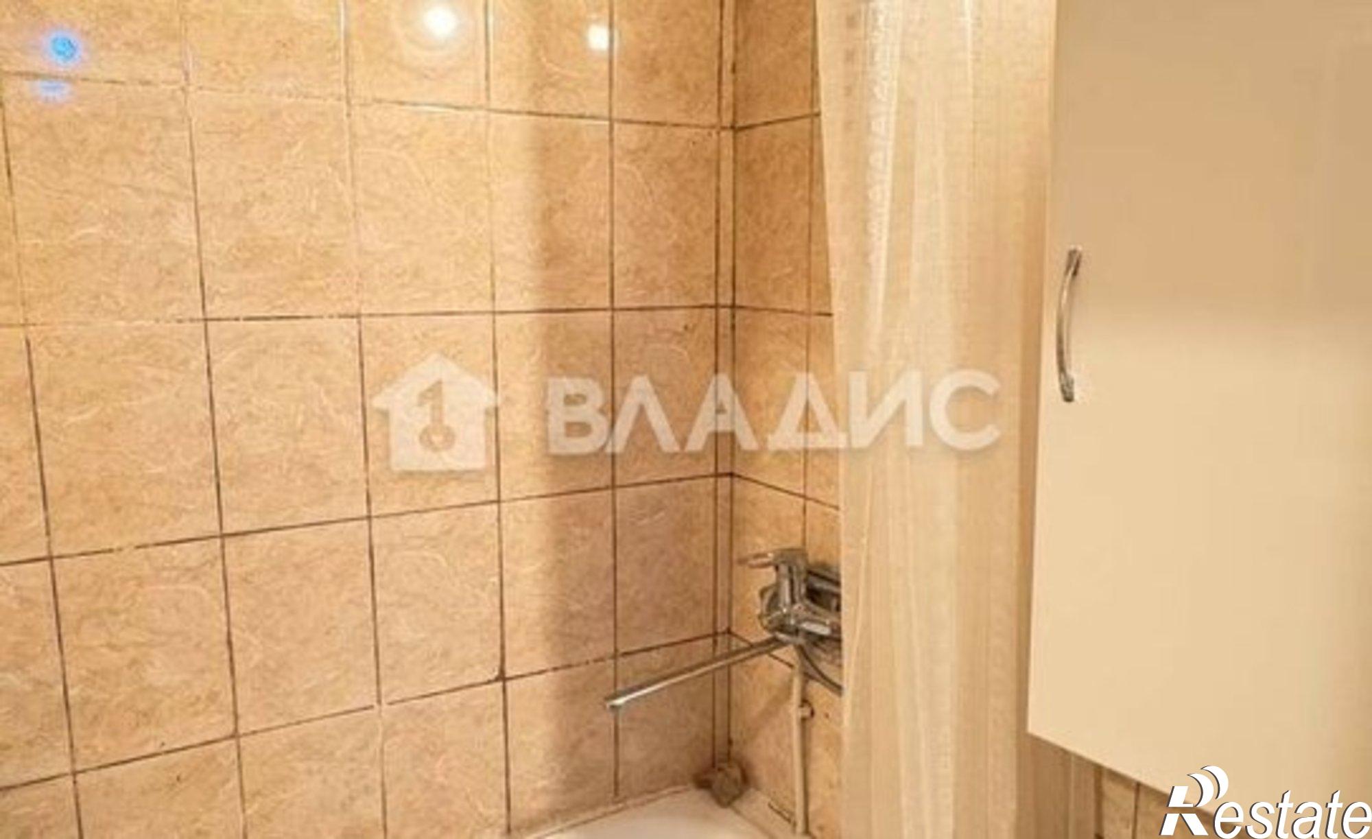 Купить квартиру за 1 900 000 рублей на 6-й микрорайон, 120Е