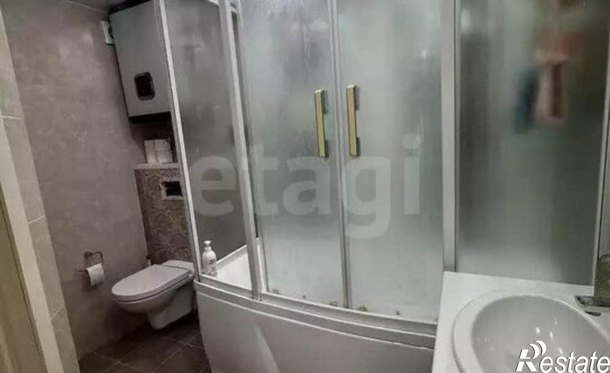 Купить квартиру за 8 000 000 рублей на 7-й микрорайон, 49А