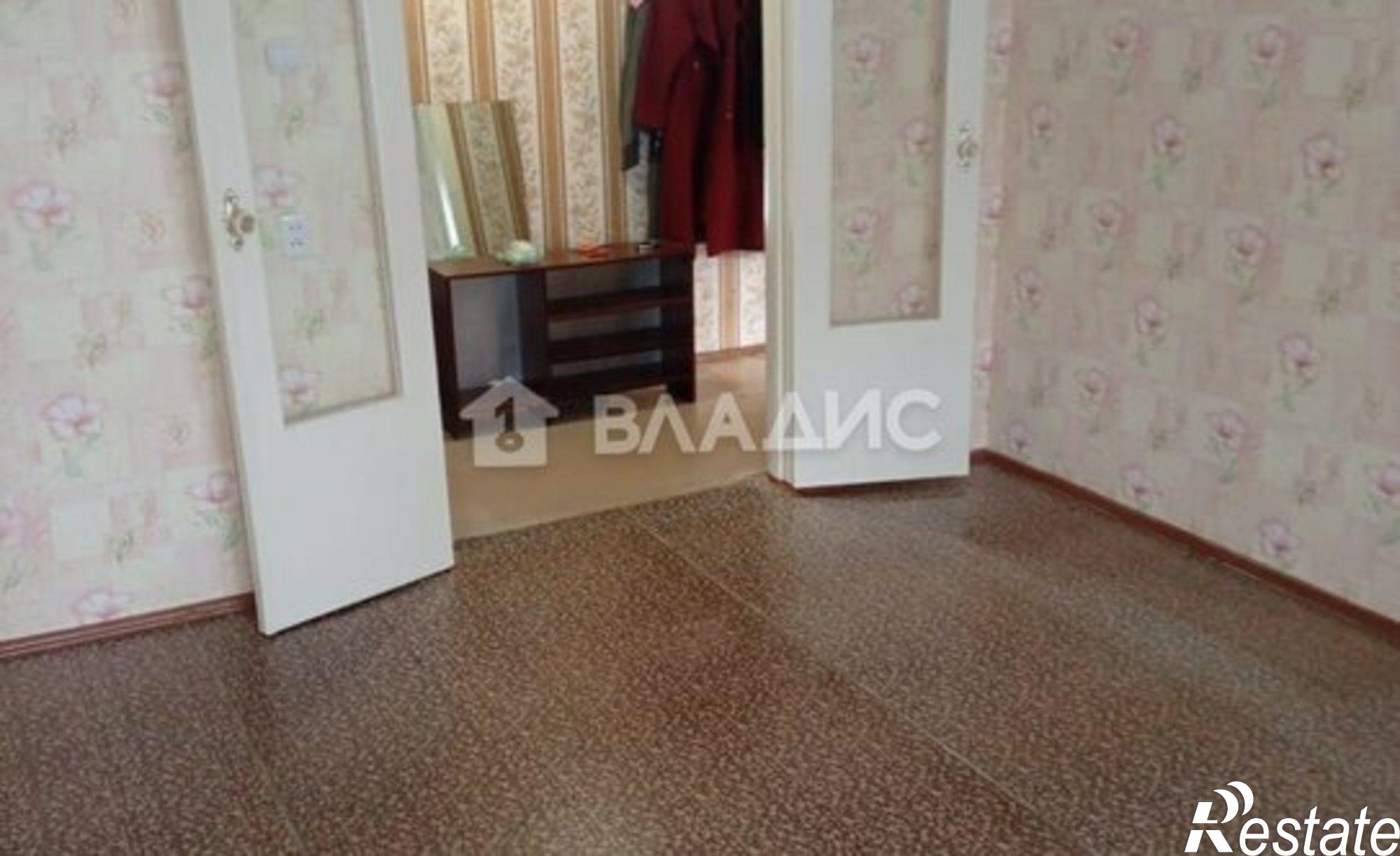 Купить квартиру за 5 500 000 рублей на 4-й микрорайон, 13