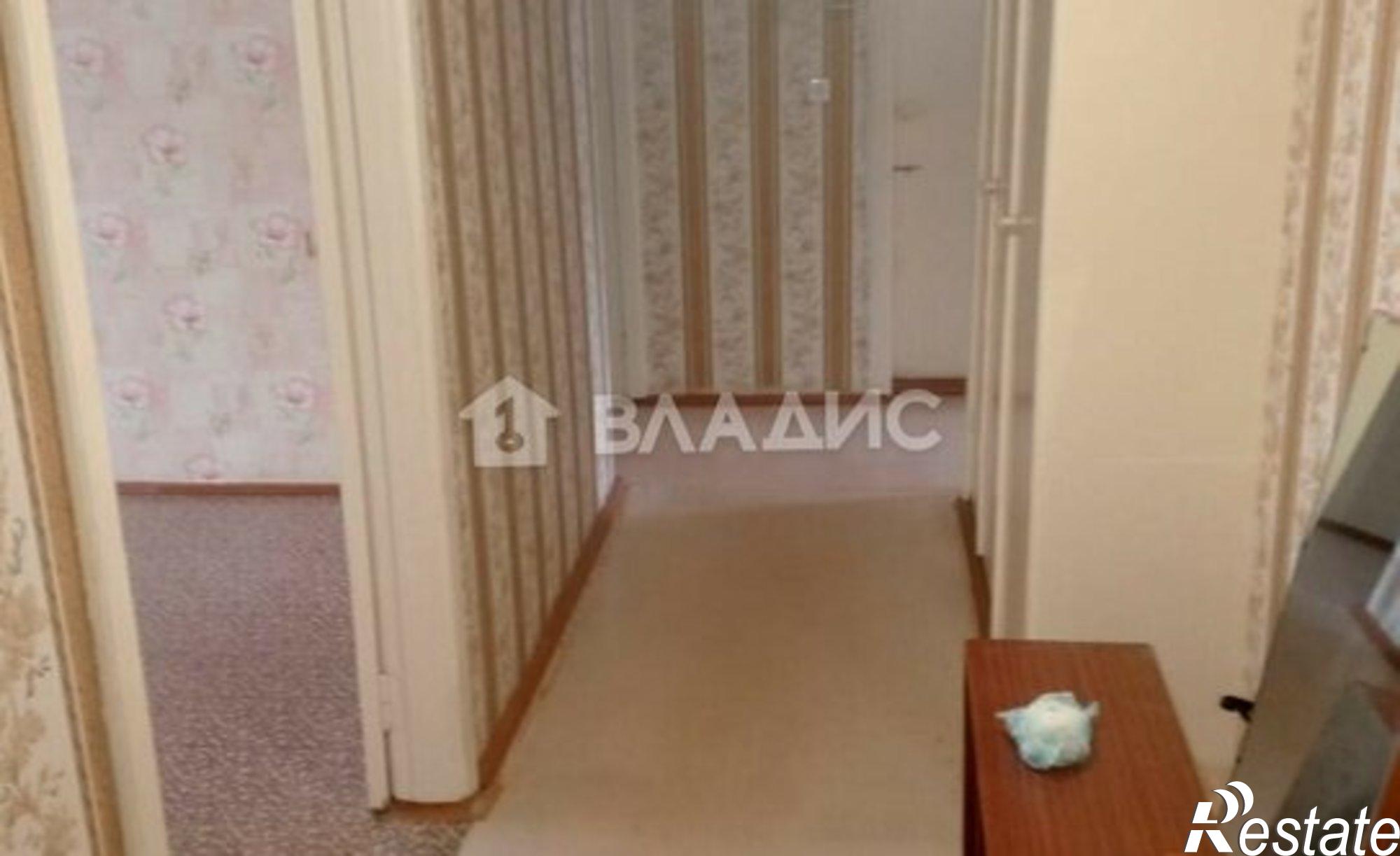 Купить квартиру за 5 500 000 рублей на 4-й микрорайон, 13