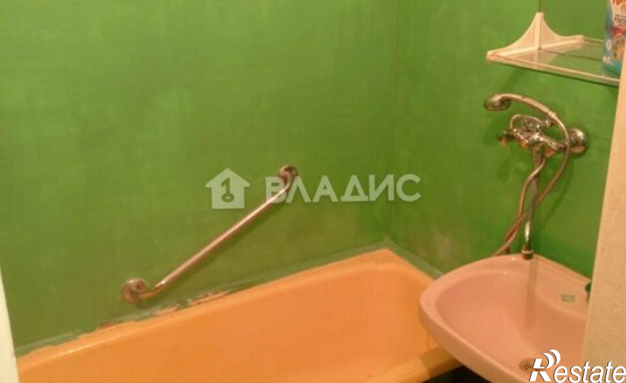 Купить квартиру за 5 500 000 рублей на 4-й микрорайон, 13