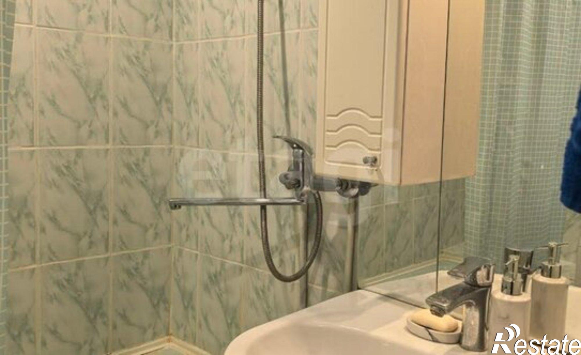 Купить квартиру за 5 300 000 рублей на 9-й микрорайон, 15А