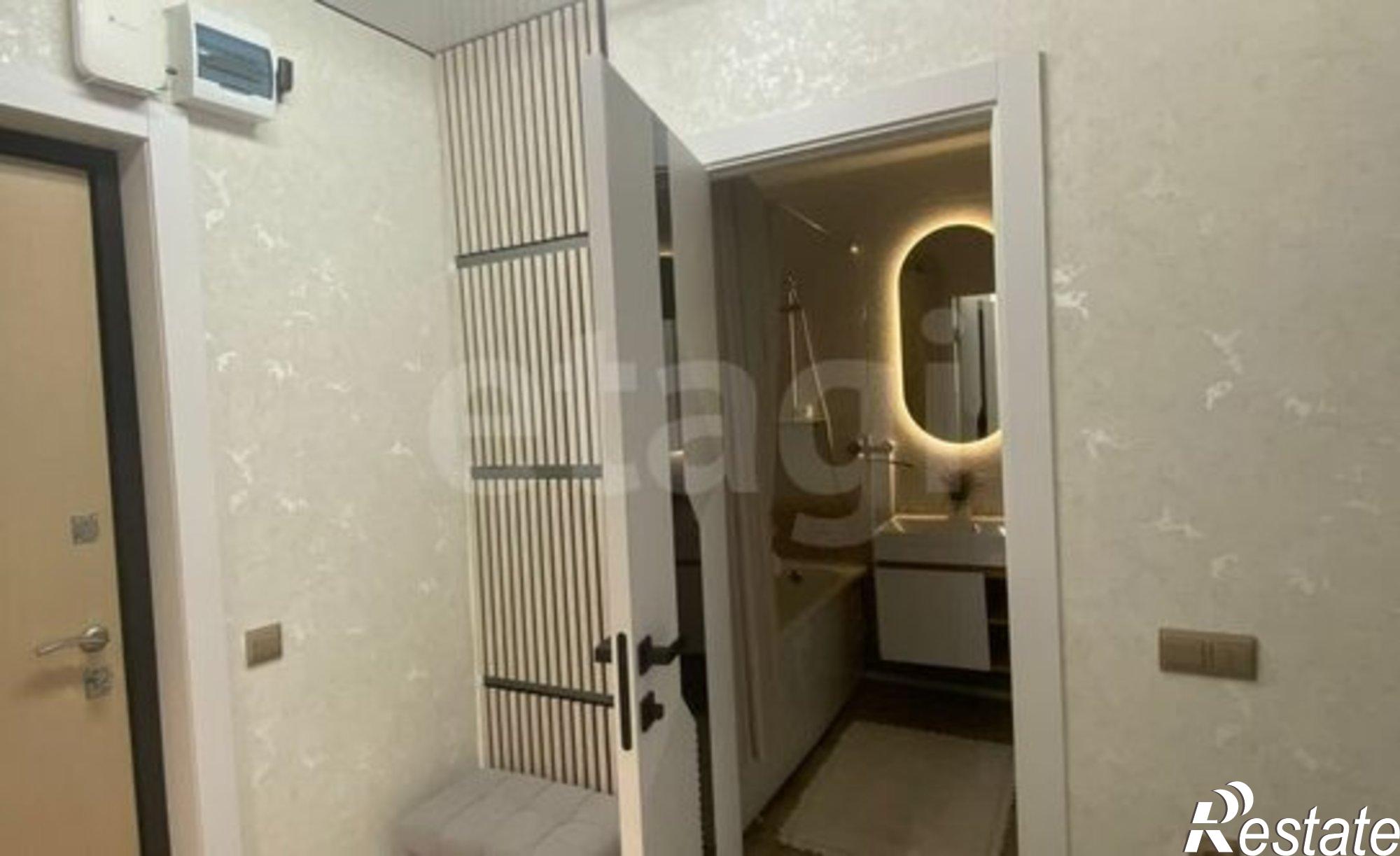 Купить квартиру за 6 000 000 рублей на 15-й микрорайон, 42