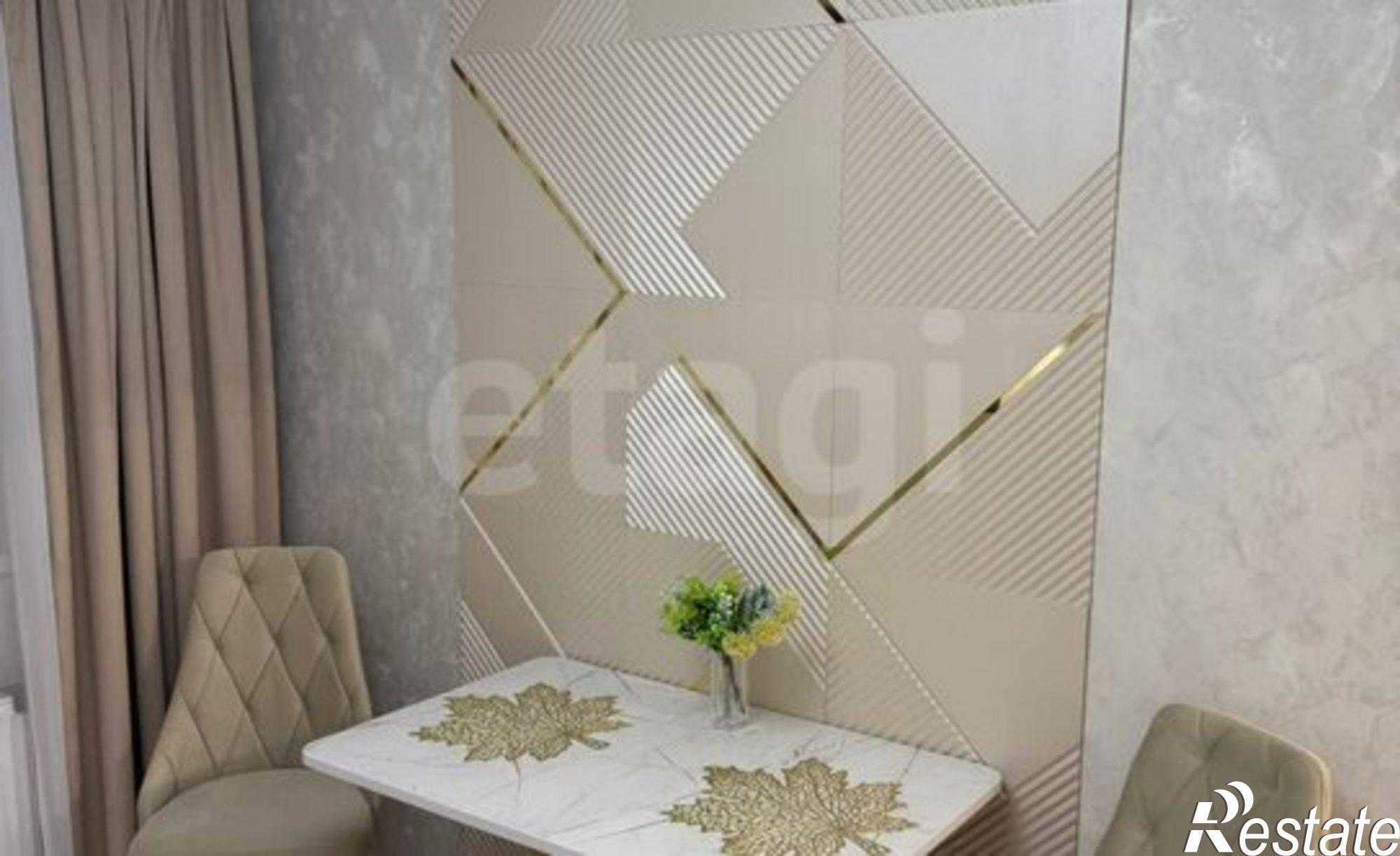 Купить квартиру за 6 000 000 рублей на 15-й микрорайон, 42