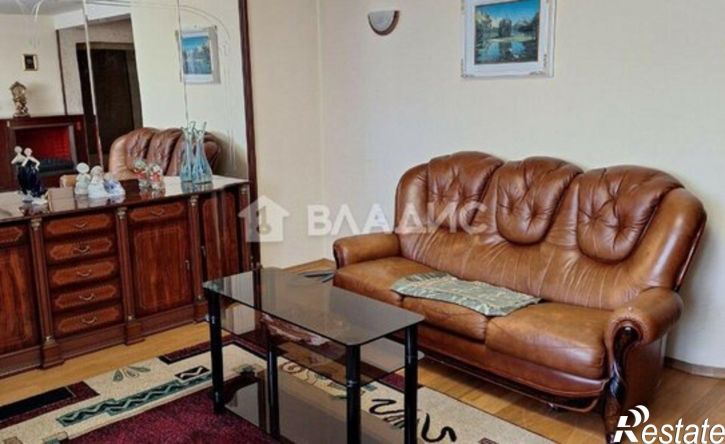 3-комн квартира микрорайон 3Б, 3