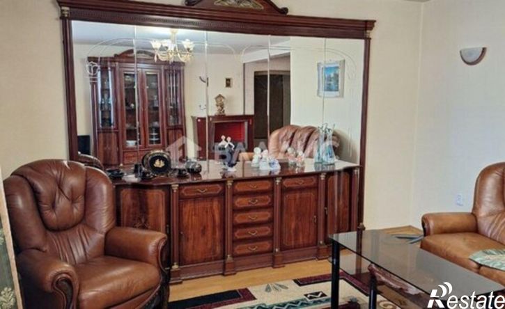 3-комн квартира микрорайон 3Б, 3