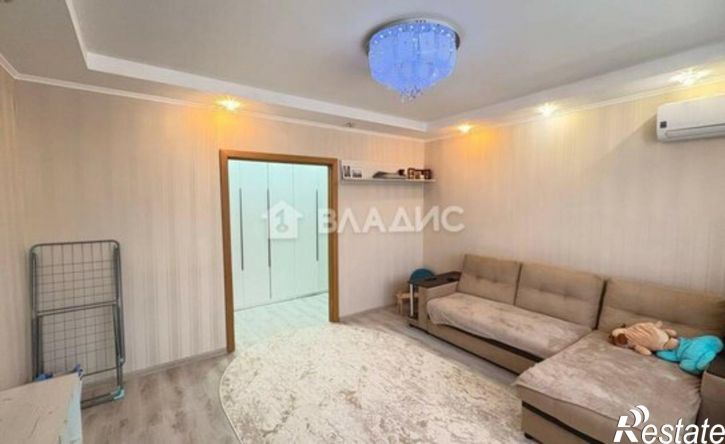 3-комн квартира микрорайон 7А, 7Б