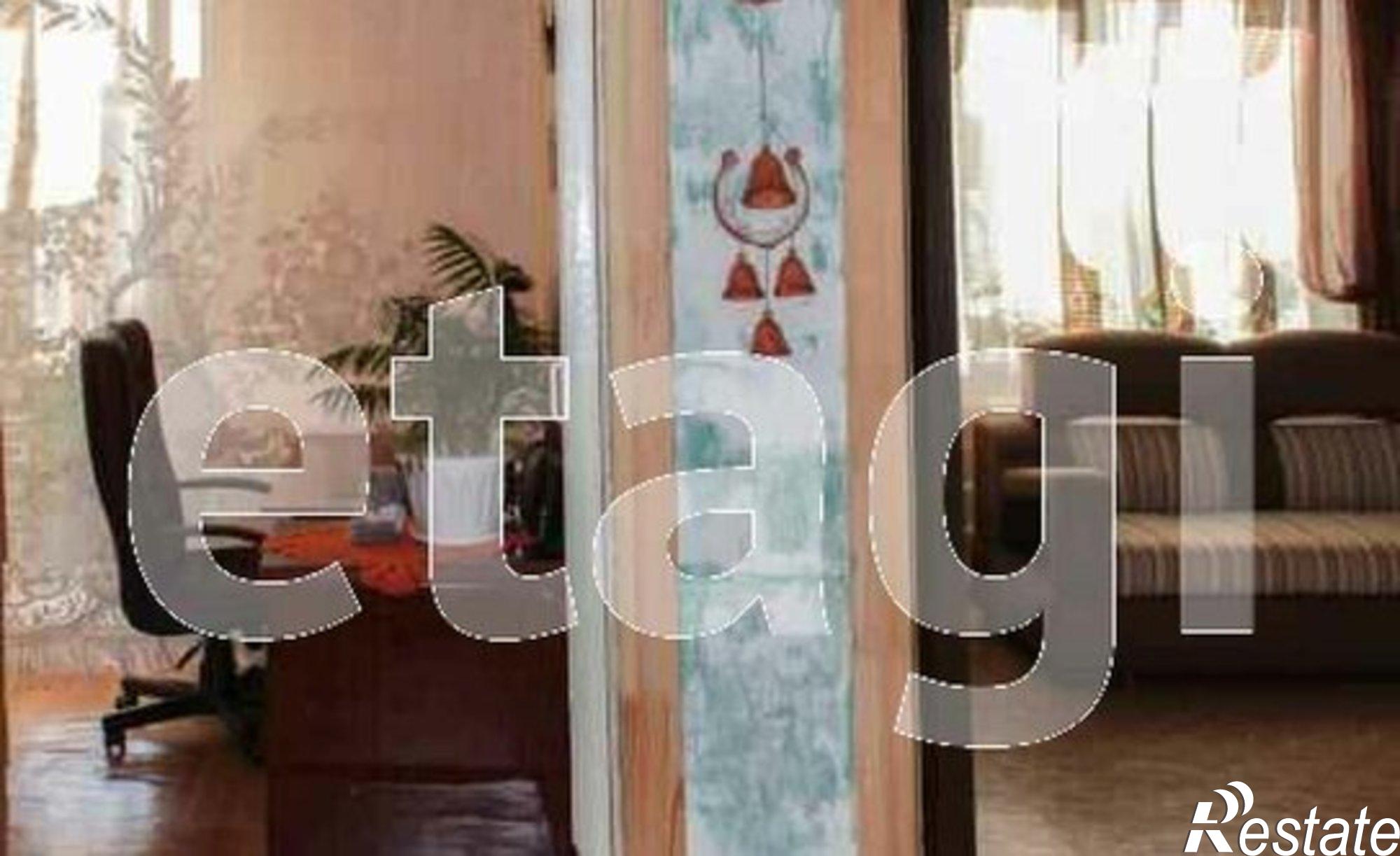 Купить квартиру за 2 500 000 рублей на 8-й микрорайон, 15