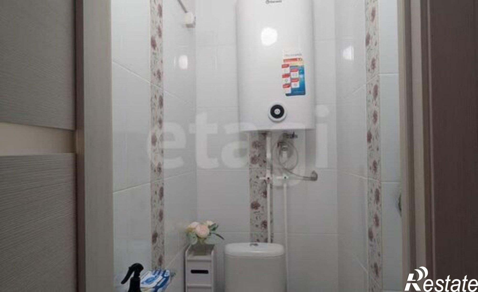 Купить квартиру за 6 300 000 рублей на 10-й микрорайон, 72