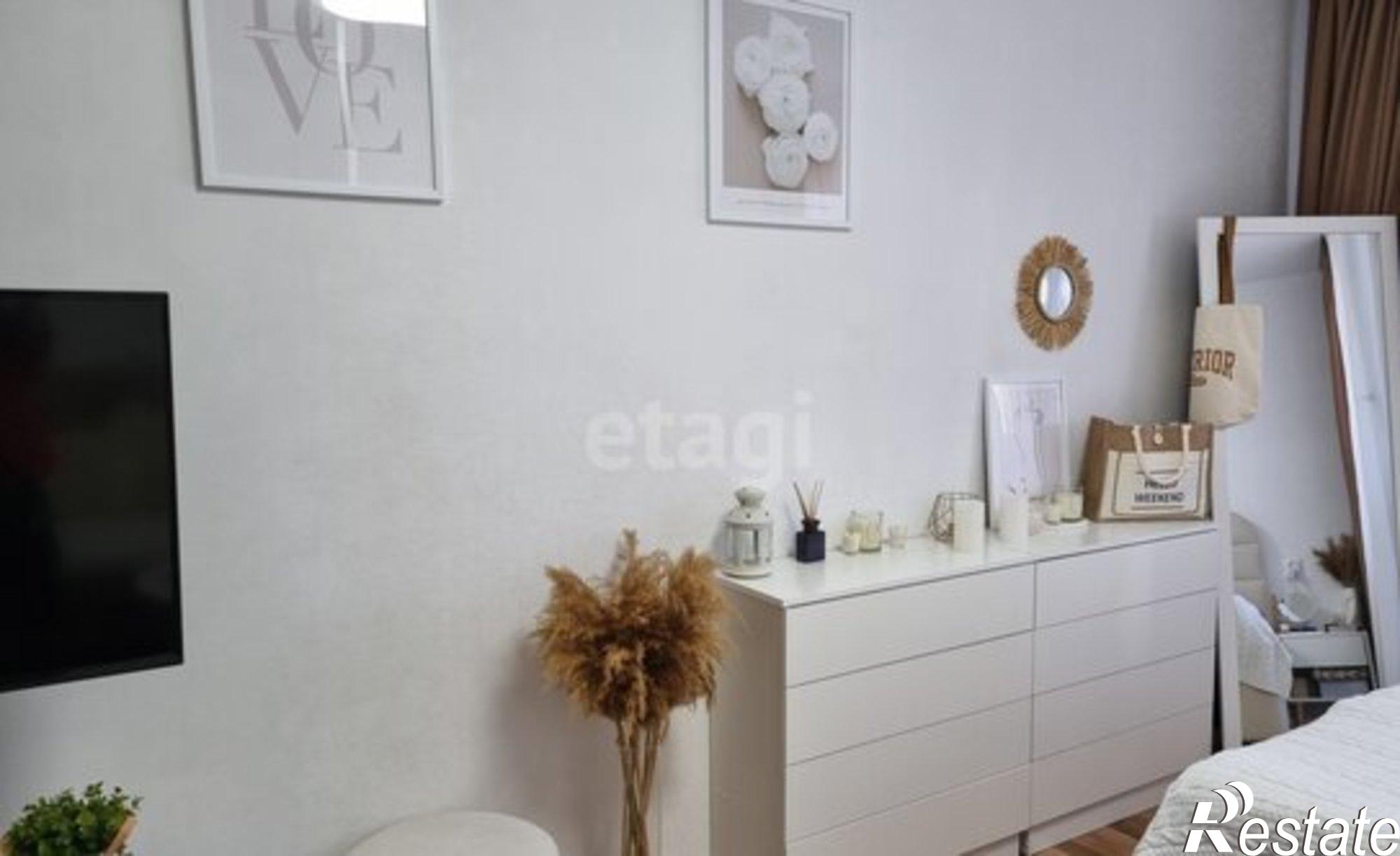 Купить квартиру за 4 650 000 рублей на 7-й микрорайон, 6