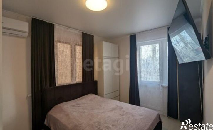 2-комн квартира 10-й микрорайон, 72