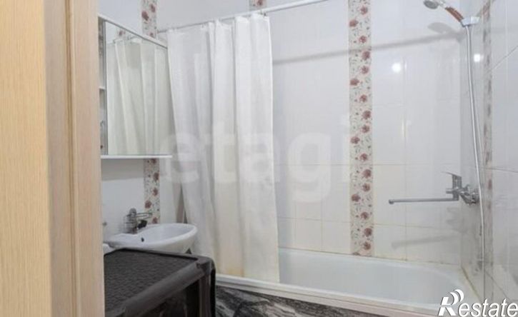 2-комн квартира 10-й микрорайон, 72