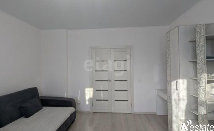 2-комн квартира 10-й микрорайон, 72