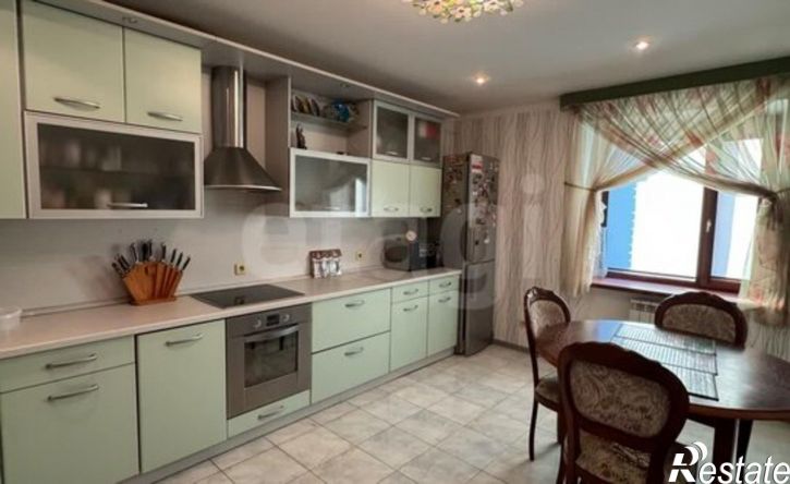 4-комн квартира микрорайон 3Б, 12