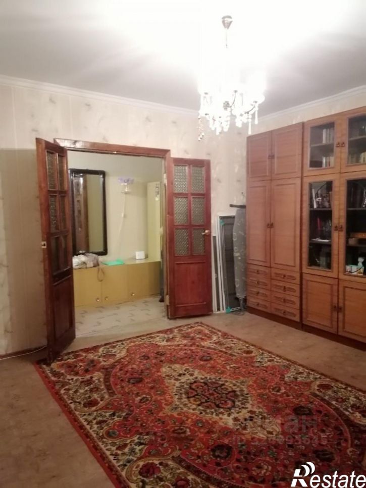 4-комн квартира 10-й микрорайон, 67