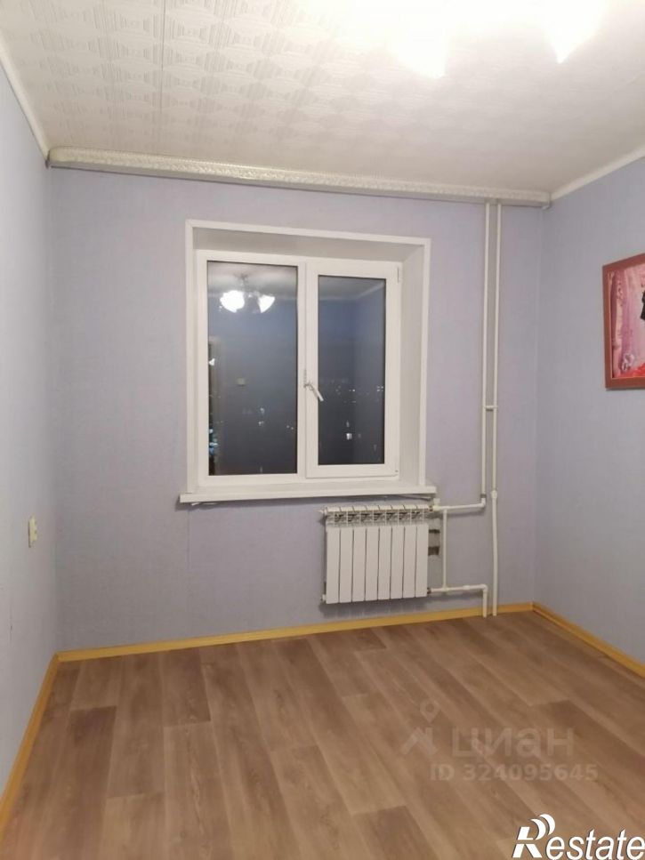 4-комн квартира 10-й микрорайон, 67