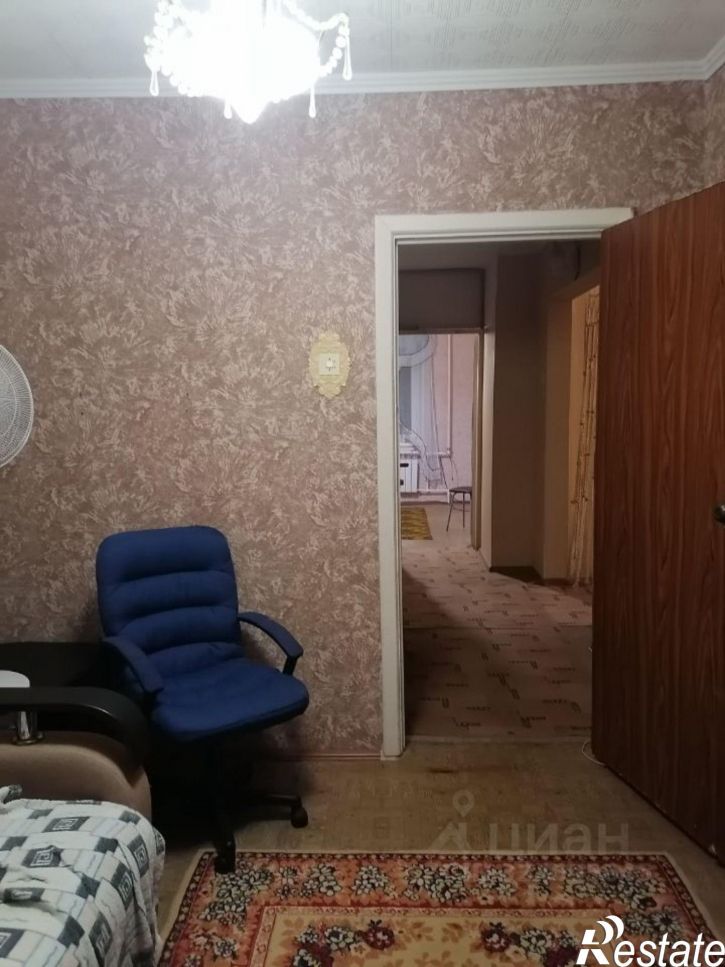 4-комн квартира 10-й микрорайон, 67