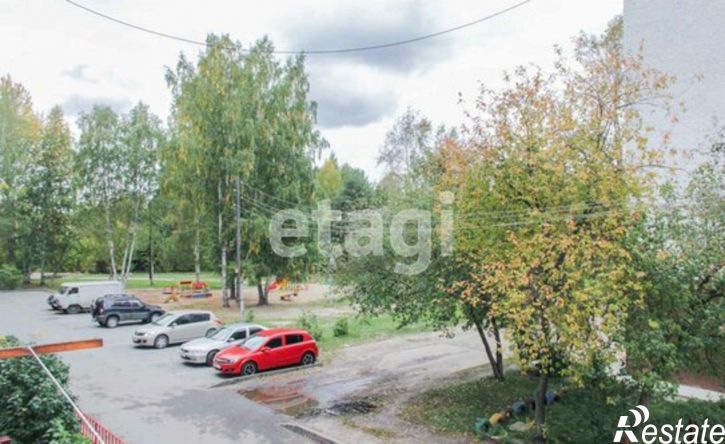 3-комн квартира микрорайон Менделеево, 10