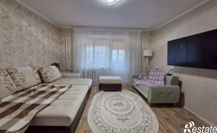 3-комн квартира 10-й микрорайон, 25