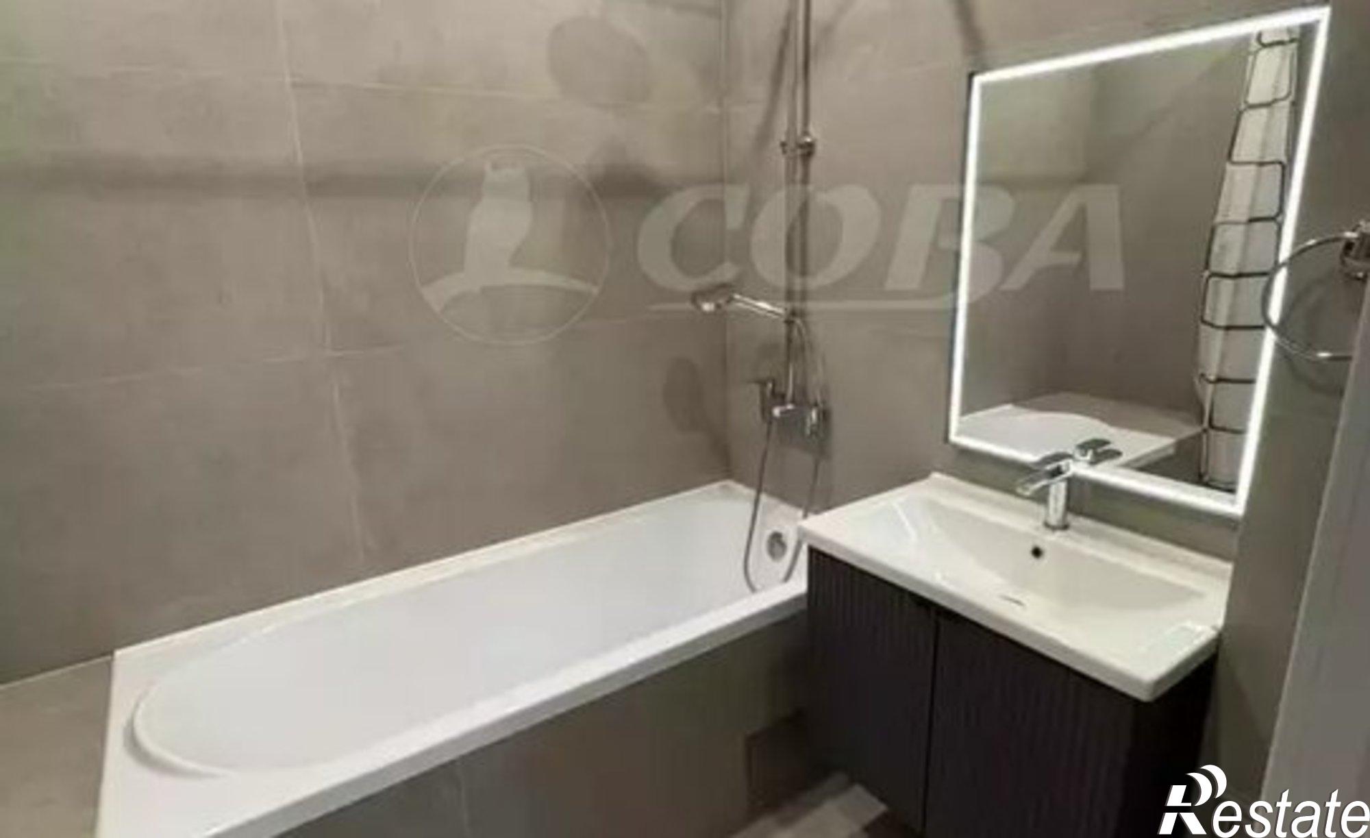 Купить квартиру за 7 400 000 рублей на 15-й микрорайон, 29