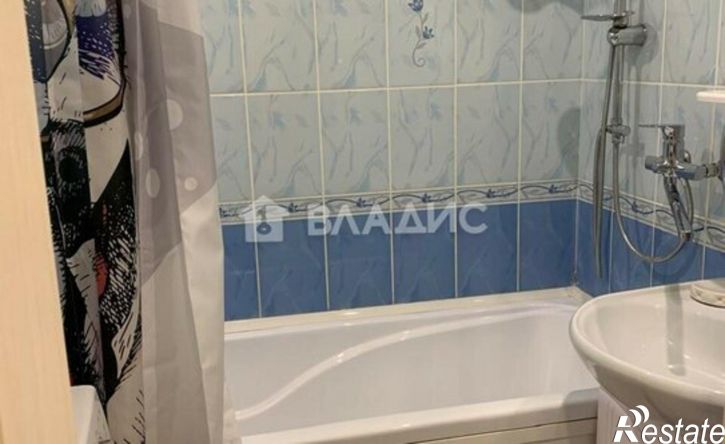 2-комн квартира 8-й микрорайон, 16