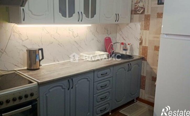 3-комн квартира 10-й микрорайон, 73А