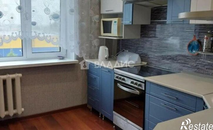 4-комн квартира 15-й микрорайон, 4