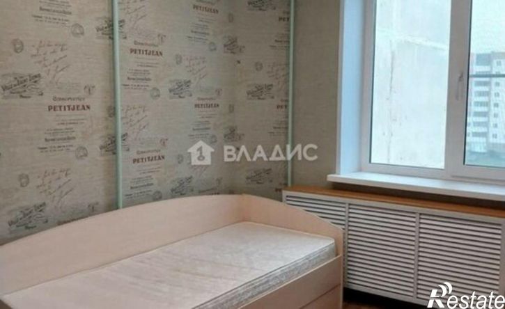 4-комн квартира 15-й микрорайон, 4