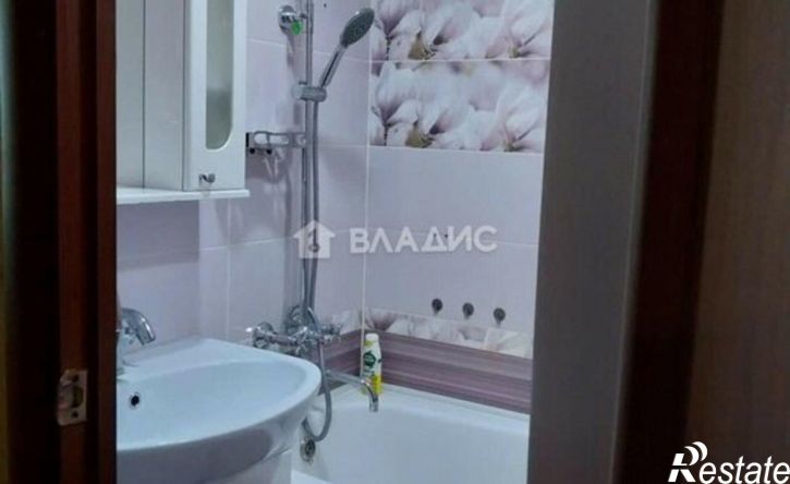 4-комн квартира 15-й микрорайон, 4