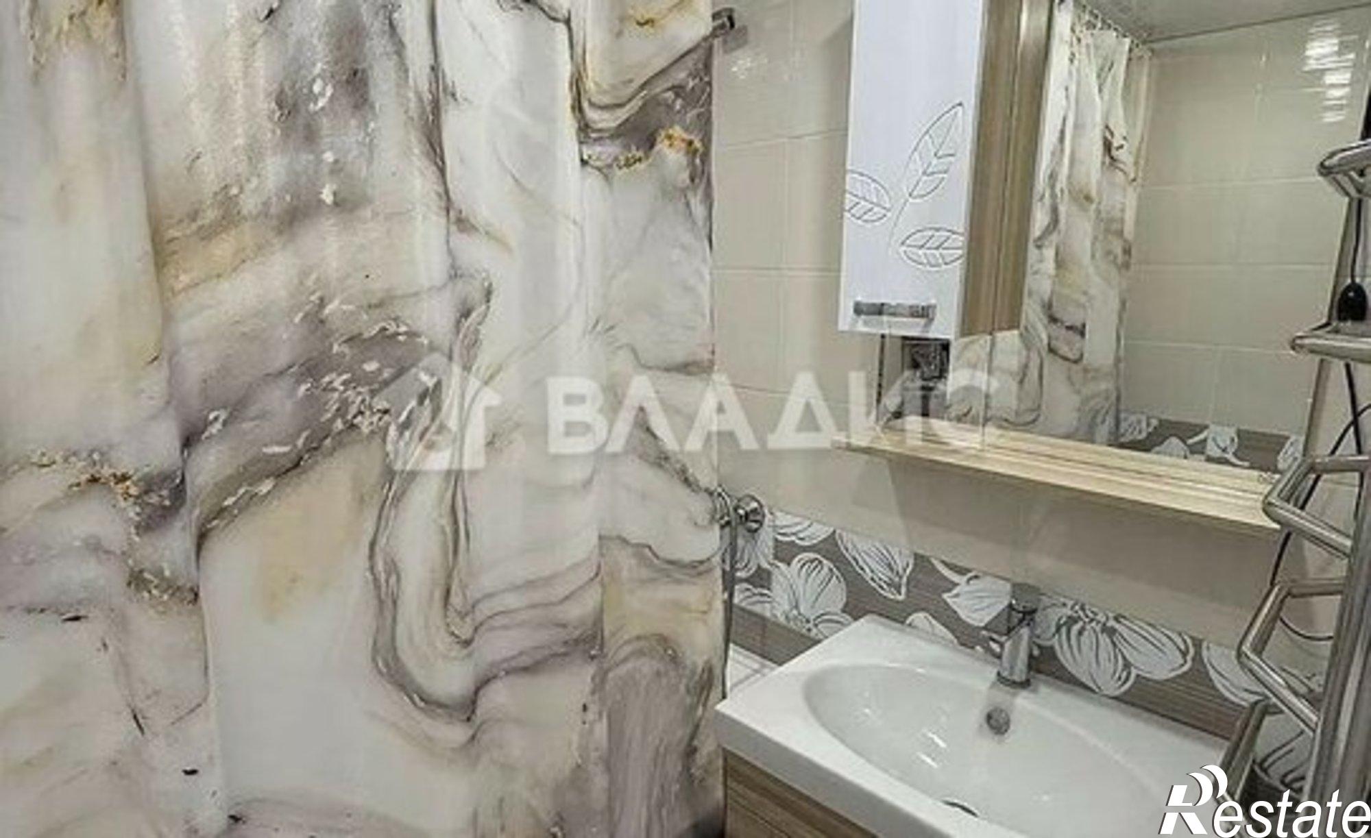 Купить квартиру за 6 050 000 рублей на 8-й микрорайон, 40