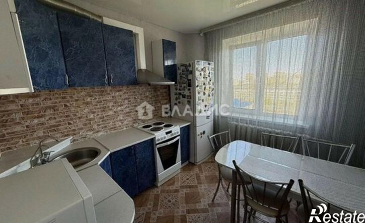 4-комн квартира 8-й микрорайон, 40