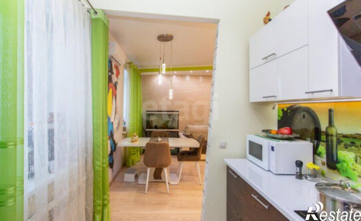 3-комн квартира 2-я Северная улица, 33/1