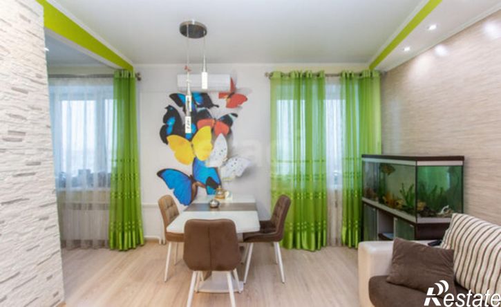 3-комн квартира 2-я Северная улица, 33/1