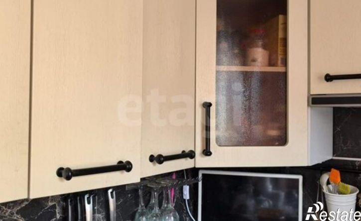 3-комн квартира микрорайон Менделеево, 8