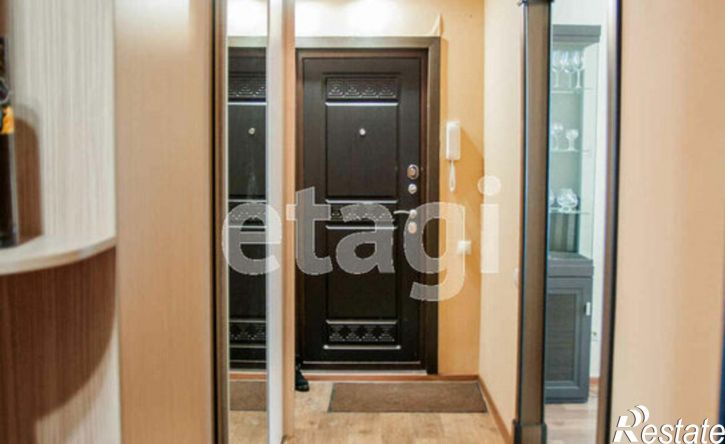 3-комн квартира 7-й микрорайон, 9