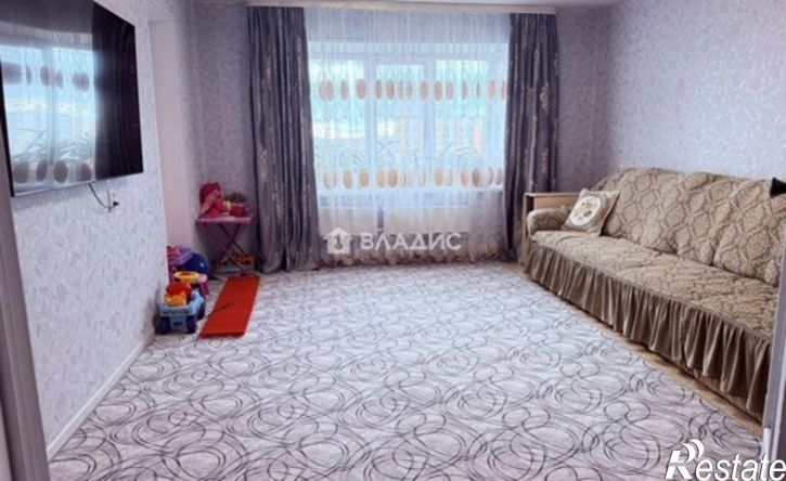 4-комн квартира 10-й микрорайон, 34