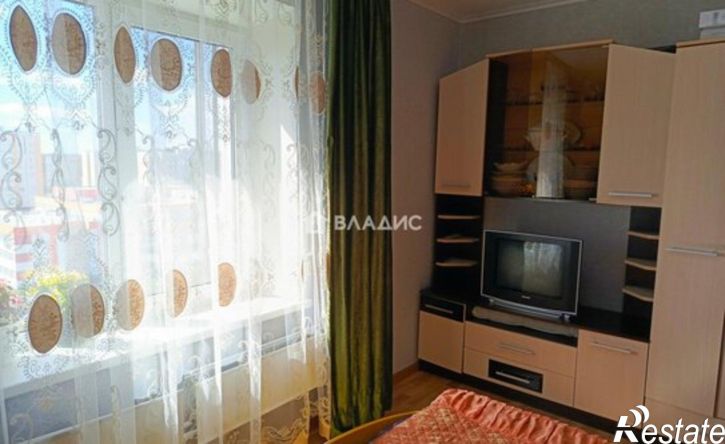 4-комн квартира 10-й микрорайон, 34