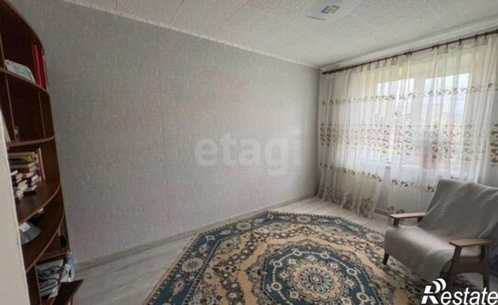 3-комн квартира 10-й микрорайон, 35
