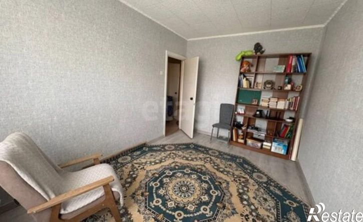 3-комн квартира 10-й микрорайон, 35