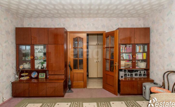 4-комн квартира 3-й микрорайон, 9